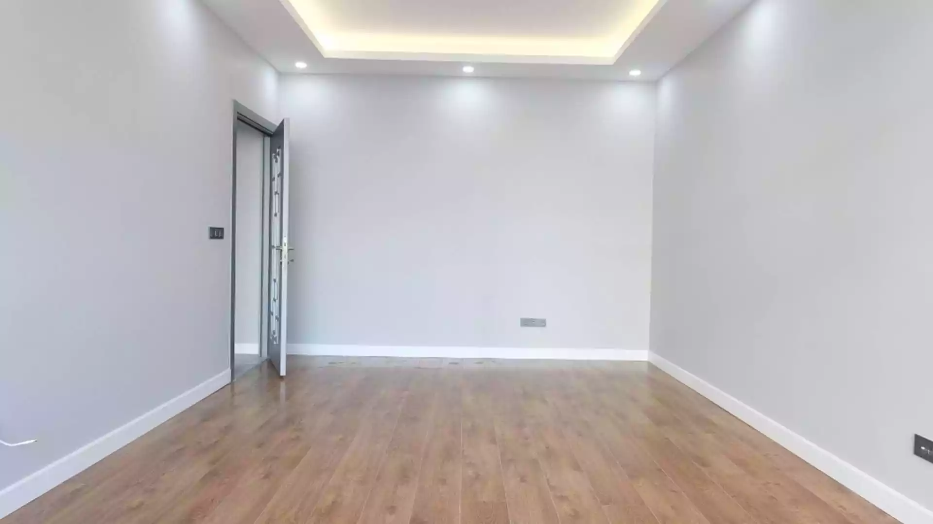 5+2 Apartment in Buyukcekmece