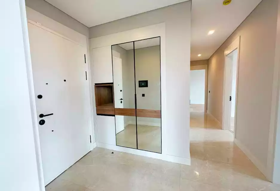 1+1 apartment in Kucukcekmece 