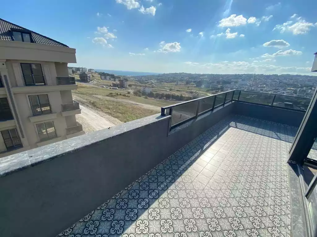 2+1 Apartment in Beylikduzu