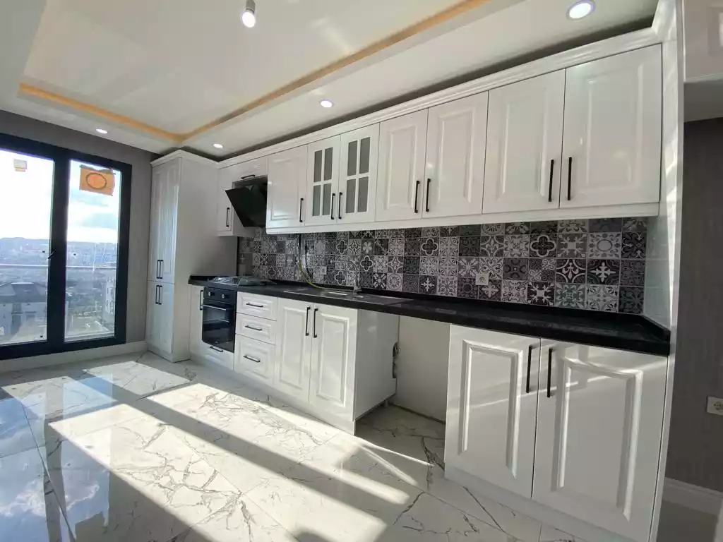 2+1 Apartment in Beylikduzu