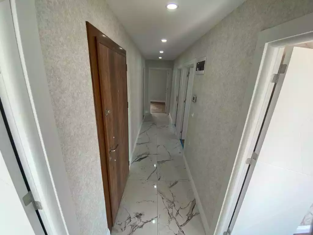 2+1 Apartment in Beylikduzu