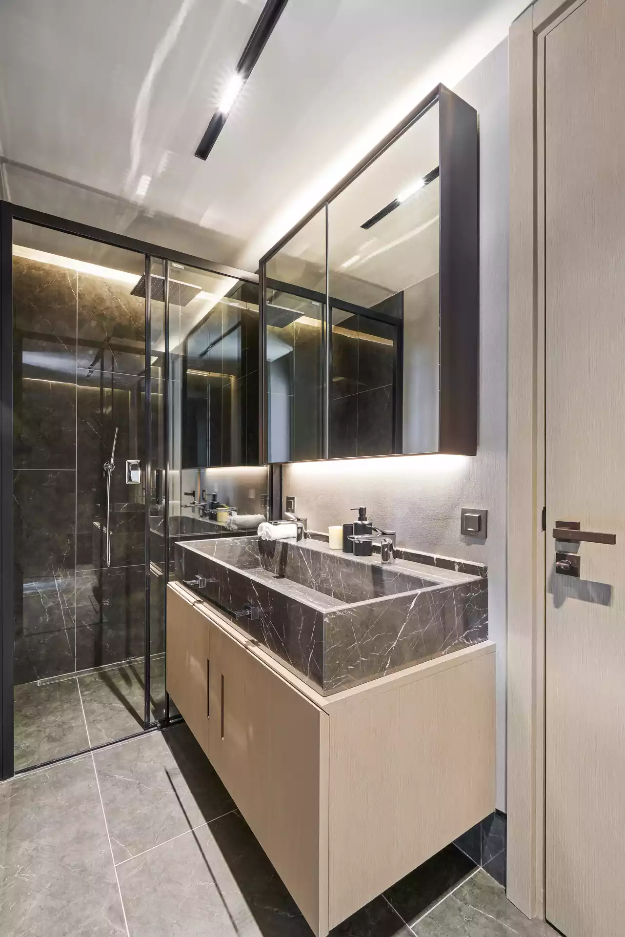   4+1 apartment in Uskudar  