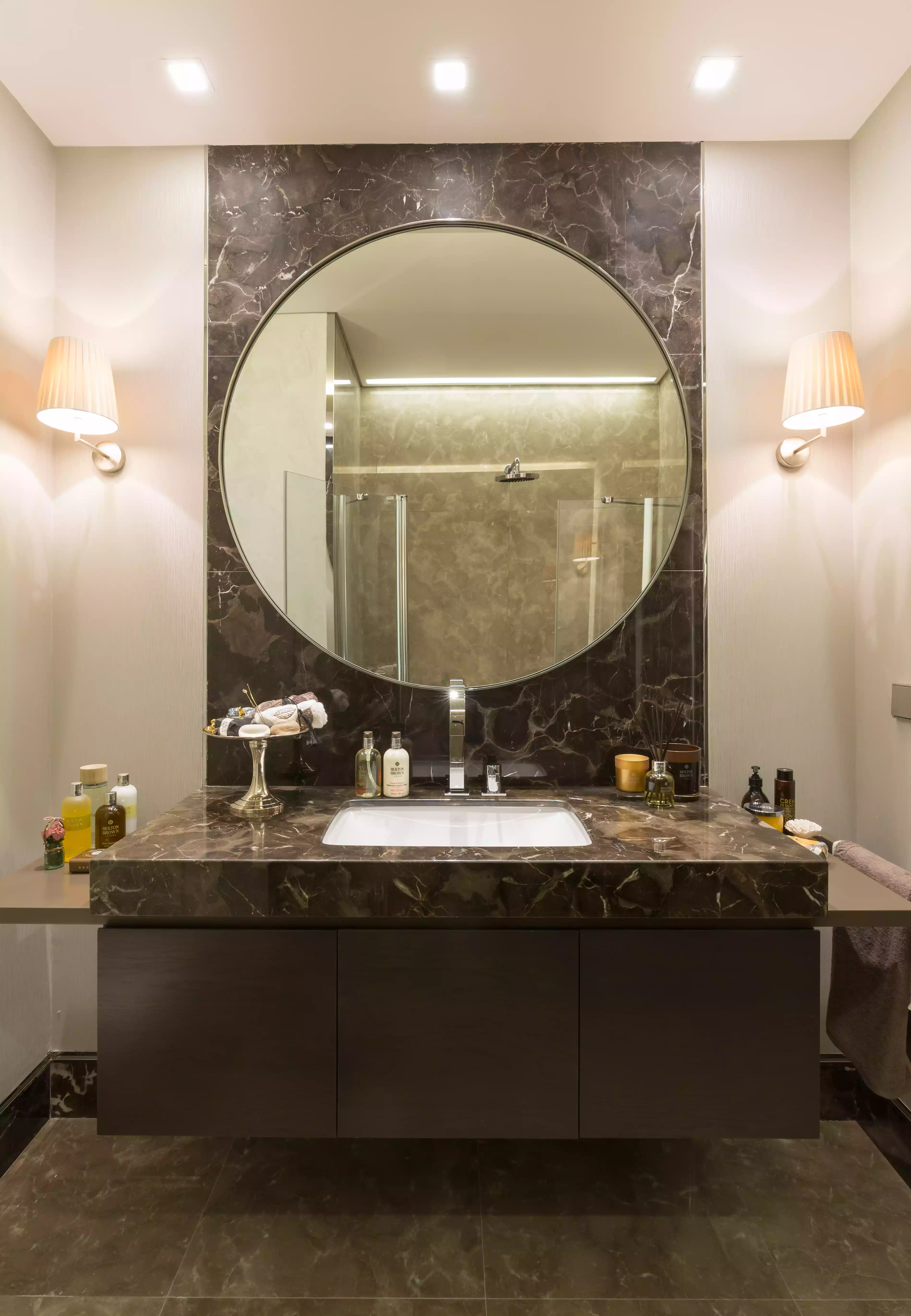 (type 2) 2+1 apartment in Bakirkoy